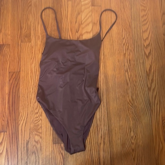 Andie Swim The Fiji One Piece Swimsuit Licorice Purple size L NWT - Picture 3 of 7